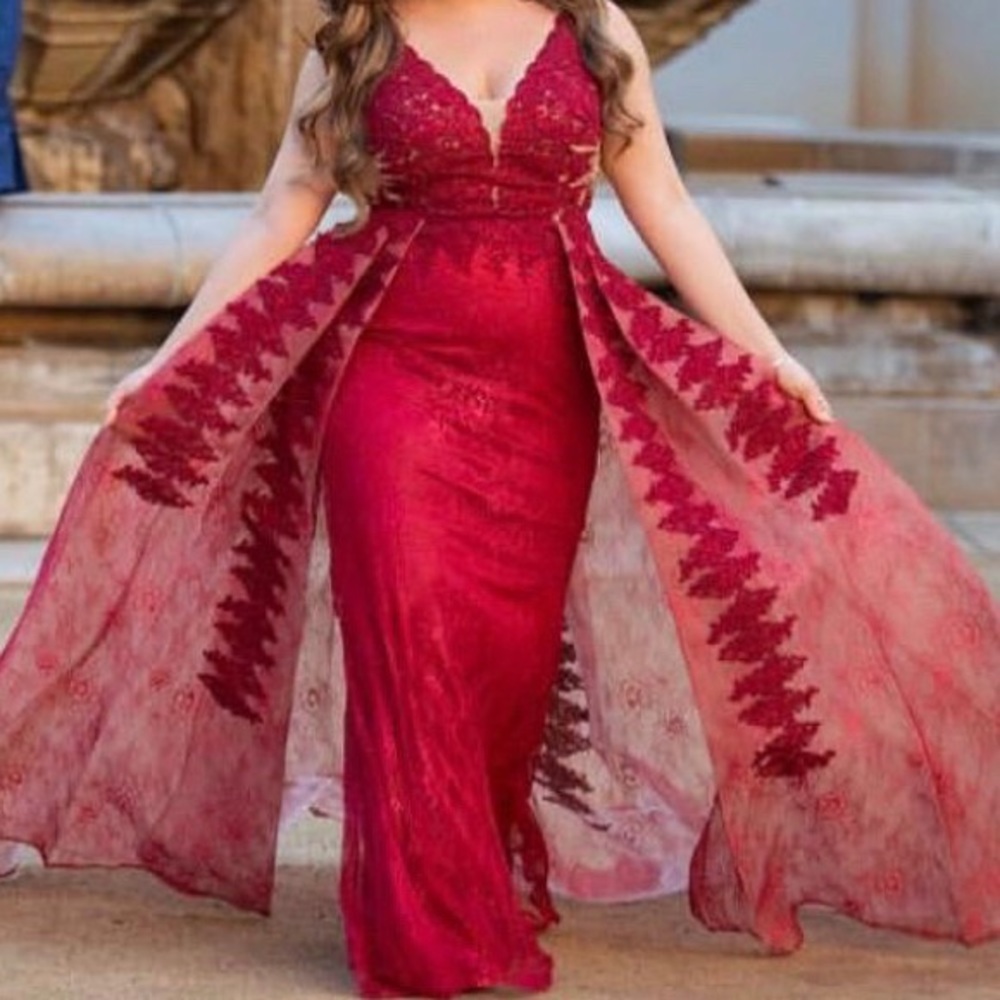 Evening gown.